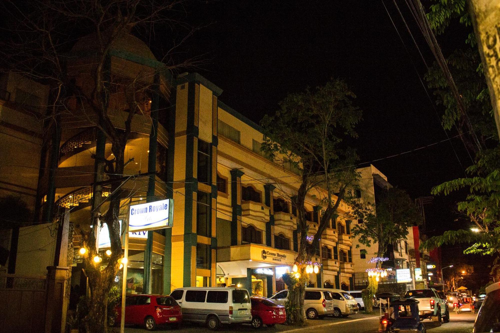 Crown Royale Hotel Balanga Экстерьер фото